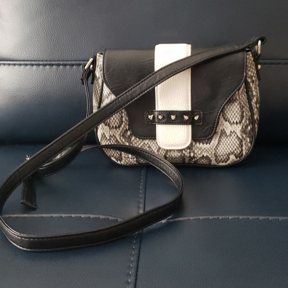 HANDBAG
